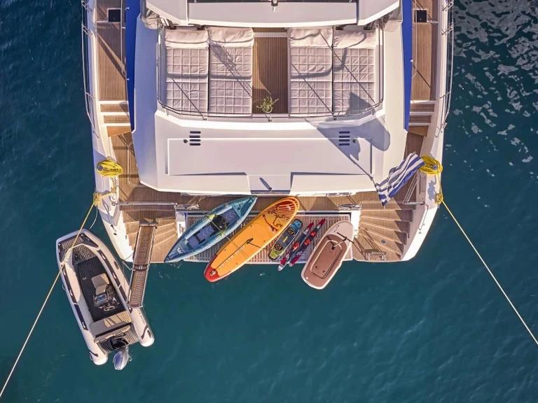 Pronajmout si Fountaine Pajot MAJESTY OF GREECE v Nea Peramos