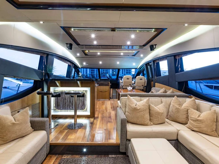 Pronájem Jachta Sea Ray s licencí