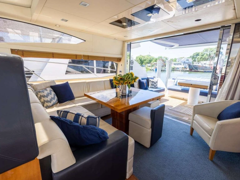 Pronajmout Jachta se skipperem či ne Sunseeker v Jupiter