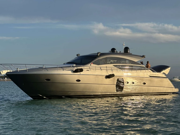 Pronájem Jachta v Miami -Pershing Wind