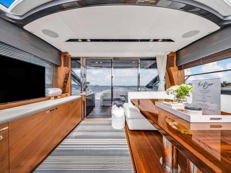 Pronajmout si Princess, UK Tatou v Sag Harbor