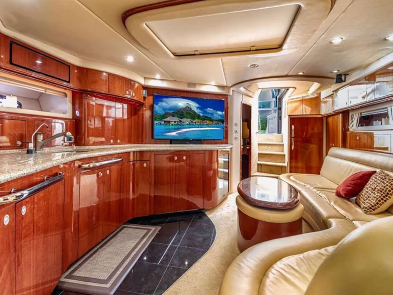 Pronájem Jachta v Miami -Sea Ray indulgence 24/7