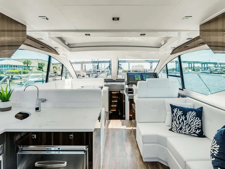Pronájem lodi Delray Beach lákavé ceny TriFecta