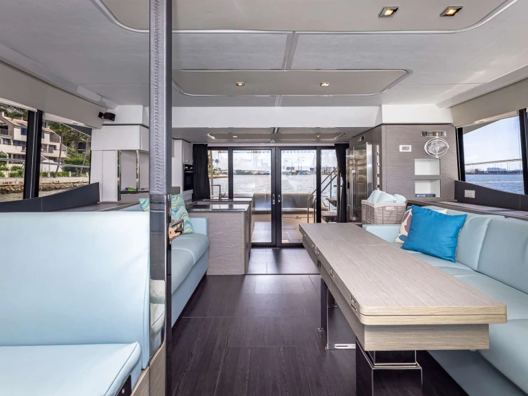 Fountaine Pajot Happy Place jednotlivci a charterové společnosti v Miami