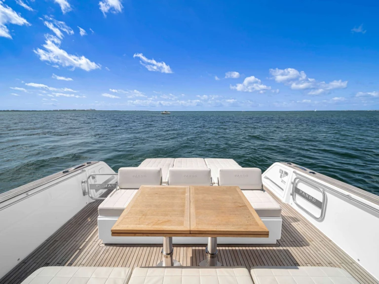 Pronájem Jachta Pardo Yachts s licencí