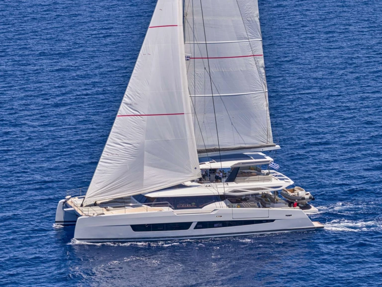 Fountaine Pajot SOL MADININA jednotlivci a charterové společnosti v Atény