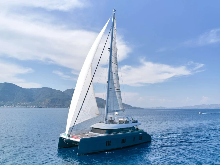 Pronájem lodi Piraeus lákavé ceny GENNY