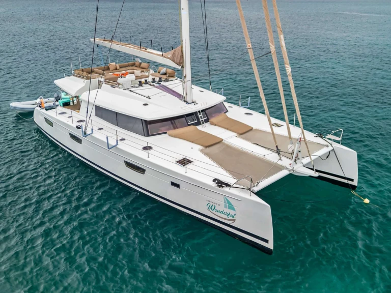 Pronájem Jachta Fountaine Pajot s licencí