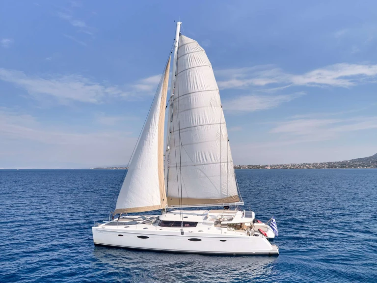 Pronájem Jachta v Nea Peramos -Fountaine Pajot WORLD'S END (MED)