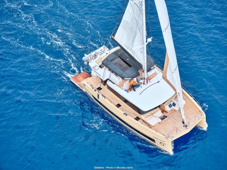 Pronajmout Jachta se skipperem či ne Moon Yacht v Neapol