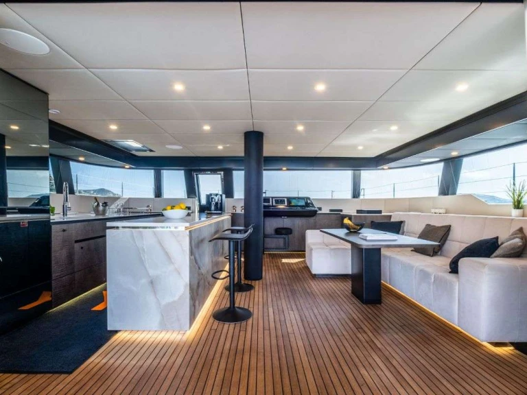 Pronájem Jachta Sunreef s licencí