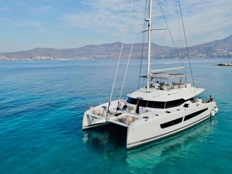 Pronajmout si Fountaine Pajot ALLURE v Alimos