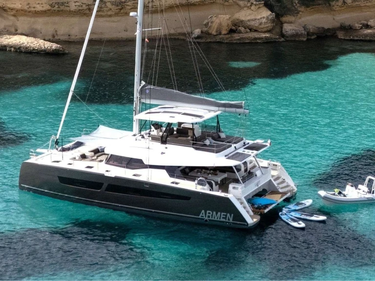 Fountaine Pajot ARMEN jednotlivci a charterové společnosti v Baleárské ostrovy