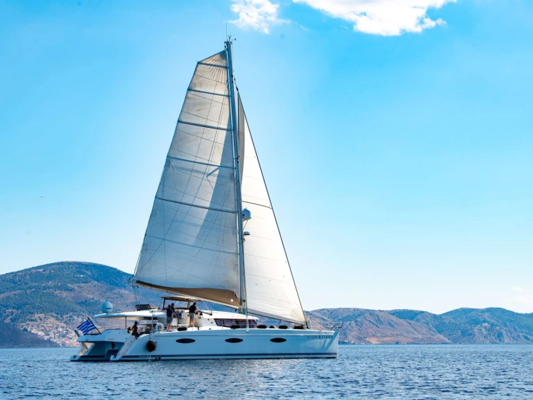Pronájem Jachta Fountaine Pajot s licencí
