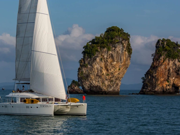 Pronájem lodi Phuket (City) lákavé ceny 00SEVEN