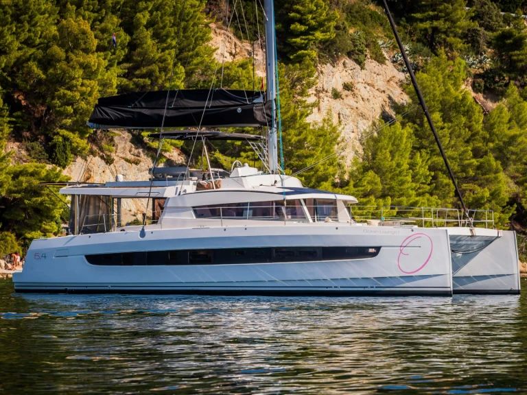 Pronájem jachty v Piraeus -Bali OCEAN LOUNGE na Samboatu