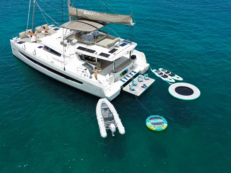 Pronájem lodi Saint Thomas Island lákavé ceny Escapade