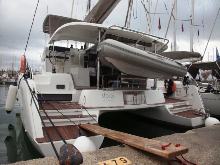Lagoon Lagoon 42 jednotlivci a charterové společnosti v Skiathos