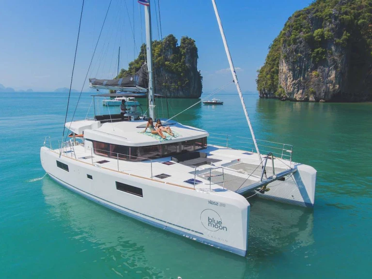 Pronájem lodi Phuket (City) lákavé ceny Blue Moon