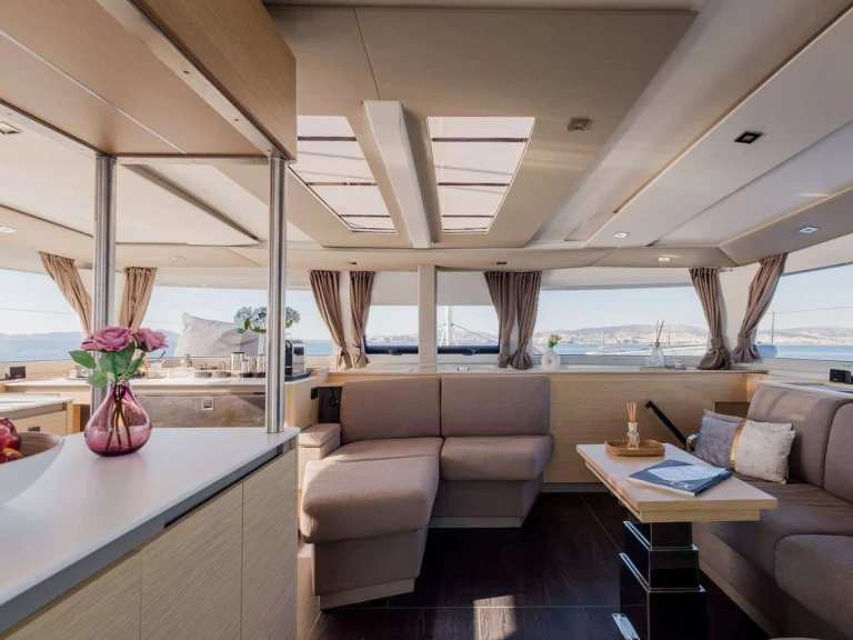 Pronájem Jachta v Atény -Fountaine Pajot KEBISIKS