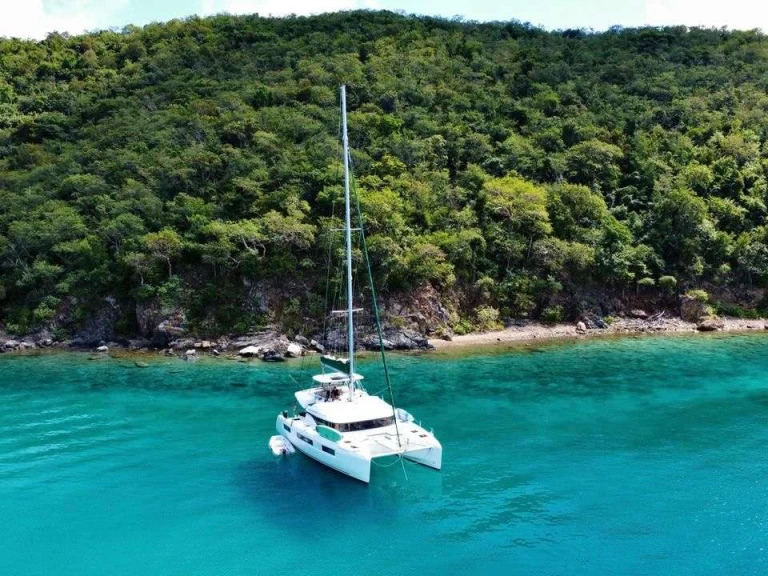 Pronájem jachty v Tortola -Lagoon THE ADVENTURE na Samboatu