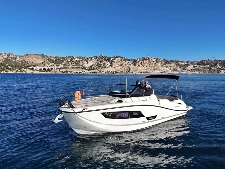 Pronajmout si Quicksilver Activ 875 Sundeck v Antibes