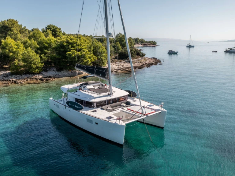 Pronájem lodi Lagoon Falco  v Chorvatsko na Samboatu