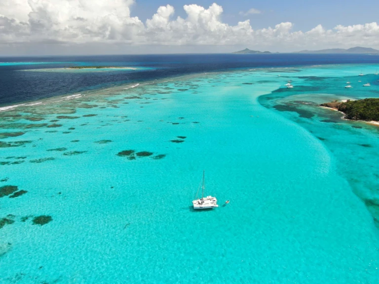Pronájem Jachta v Grenadines -Robertson and Caine Groovy
