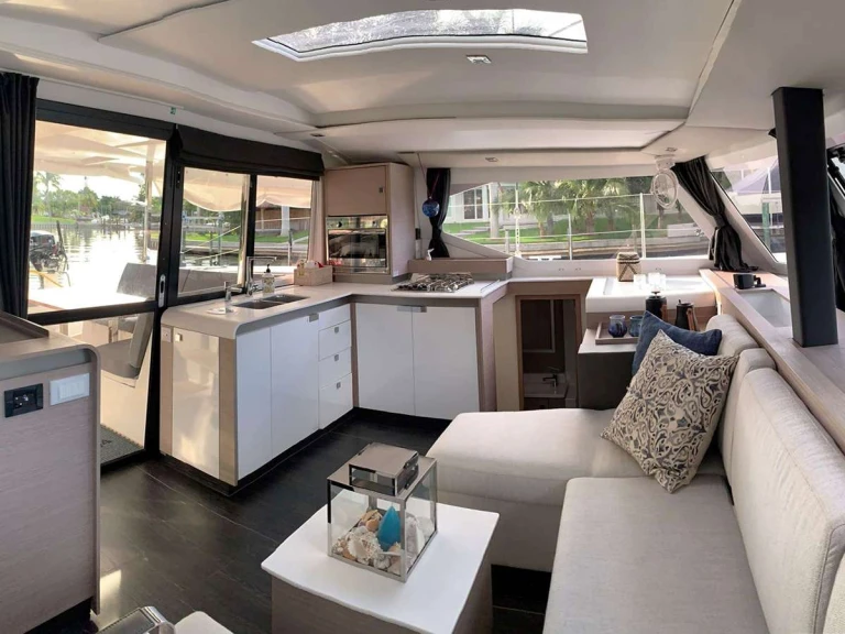 Pronájem Jachta v Bahamy -Fountaine Pajot VIVE L'AMOUR