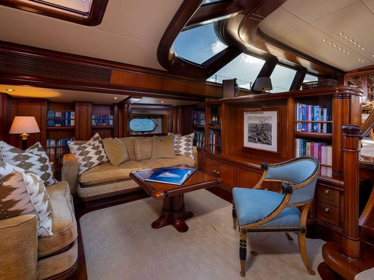 Pronájem Jachta Royal Huisman s licencí