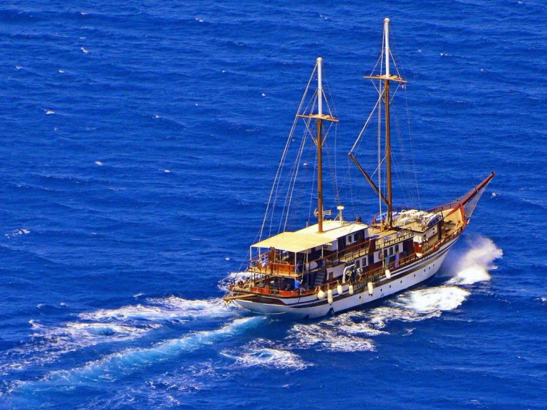 Pronájem lodi Lefkada (ostrov) lákavé ceny Aegeotissa II