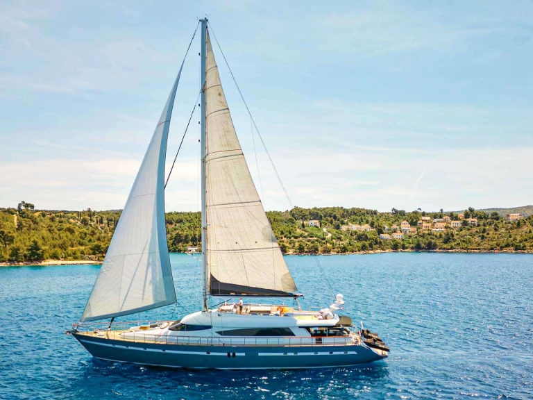 Pronájem lodi Split lákavé ceny SAN LIMI