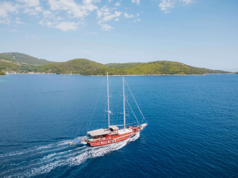 Pronájem jachty v Atény -Turkish shipyard ERATO na Samboatu