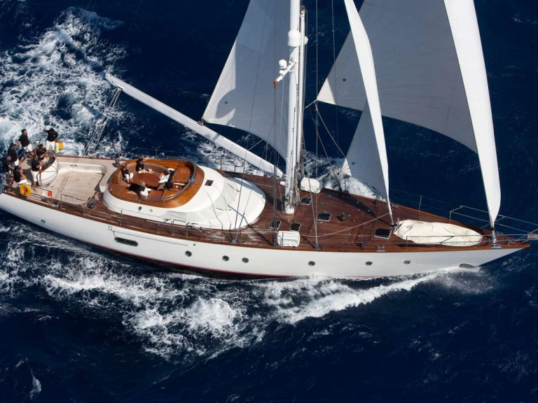 Pronájem Jachta Perini Navi s licencí