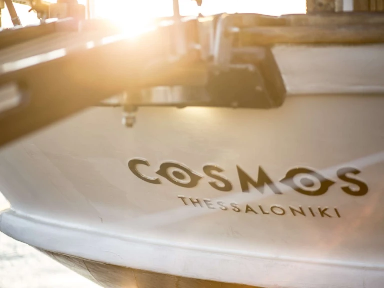 Pronájem Jachta Custom s licencí