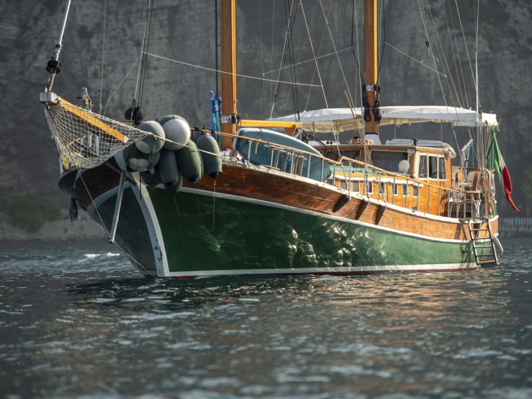 Pronajmout Jachta se skipperem či ne Custom Gulet-Motor Sailor v Castellammare di Stabia