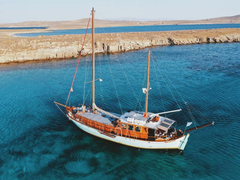 Pronajmout si Psaros Shipyard SEATZEN v Mykonos (ostrov)