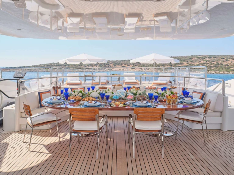 Pronájem jachty v Atény -Benetti SUNDAY na Samboatu