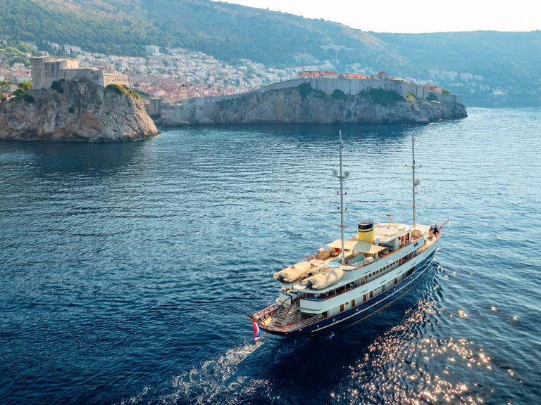 Pronájem lodi Custom CASABLANCA v Trogir na Samboatu