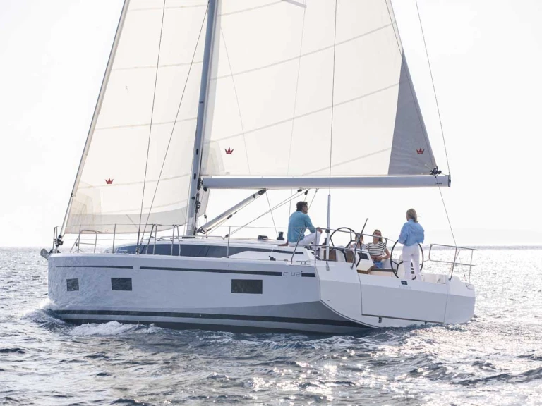 Pronájem lodi Bavaria Bavaria C42 v Murter-Kornati na Samboatu