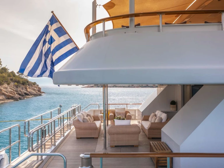 Abeking & Rasmussen VERA jednotlivci a charterové společnosti v Piraeus