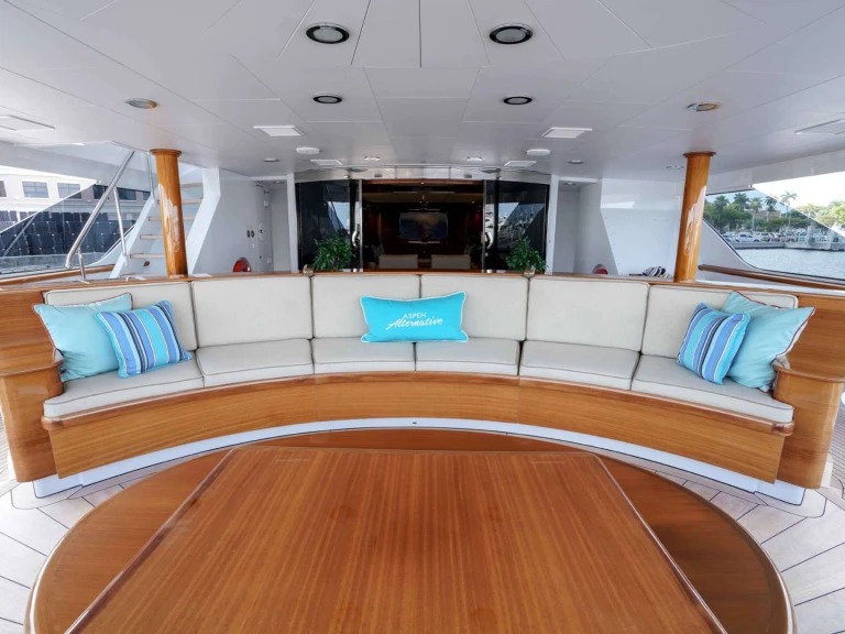Pronájem Jachta Trinity Yachts s licencí