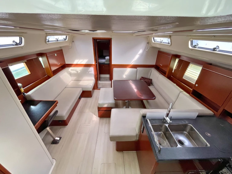 Hanse Hanse 455 jednotlivci a charterové společnosti v Alimos