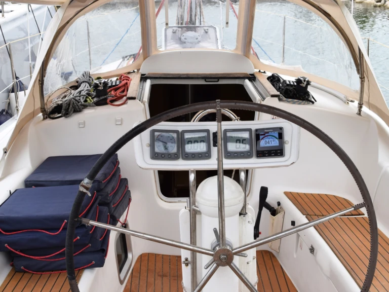 Pronájem lodi Jeanneau Sun Odyssey 32i v Pula na Samboatu
