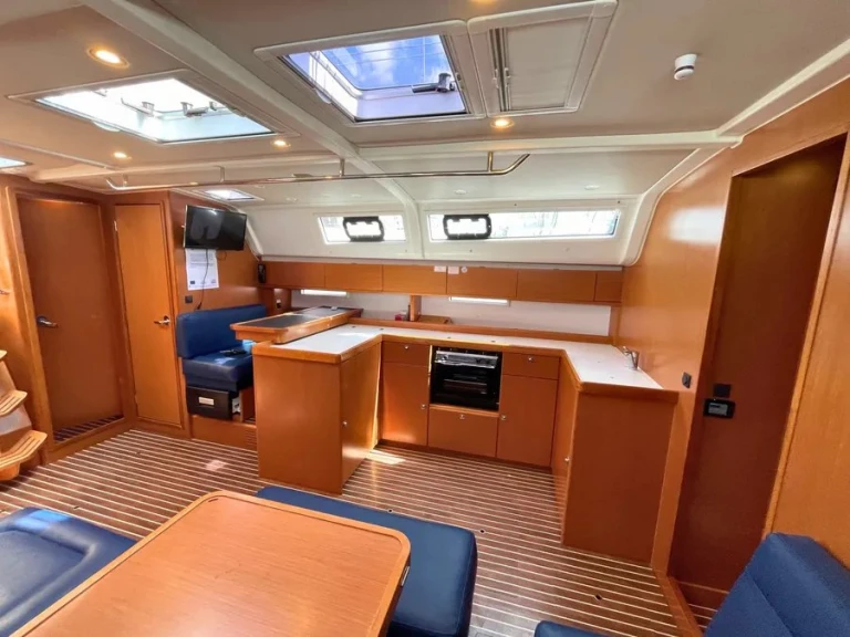 Pronájem lodi Lefkáda lákavé ceny Cruiser 51