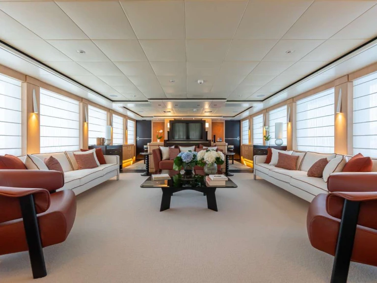 Pronajmout si International Shipyard Ancona PENELOPE  v Neapol