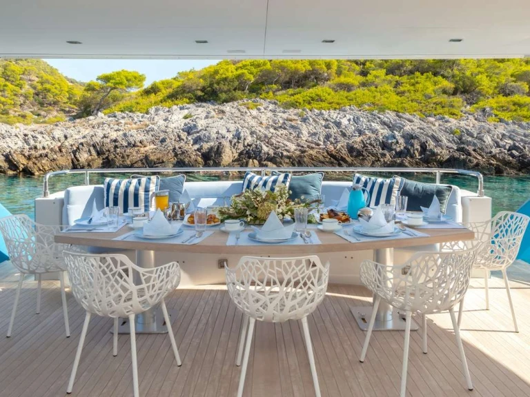 Pronájem lodi Mondomarine SEA WOLF v Atény na Samboatu