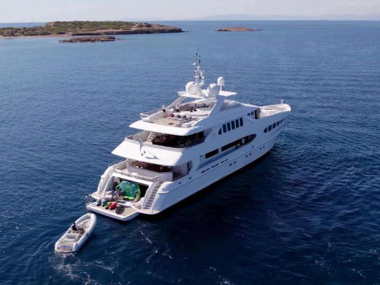 Pronájem lodi Heesen BENIK v Atény na Samboatu