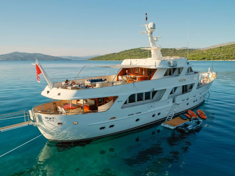 Benetti TO je TO jednotlivci a charterové společnosti v Trogir