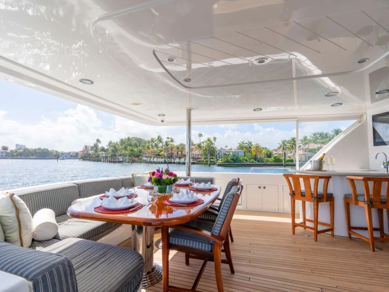 Pronájem lodi Fort Lauderdale lákavé ceny SLEEPOVER